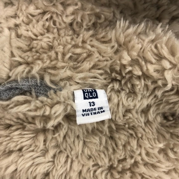 Uniqlo Fleece lined Sweater - Picture 2 of 2